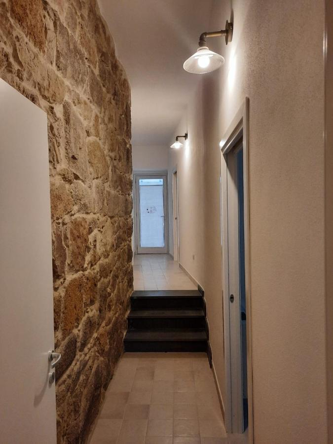 Appartamento Su Palazzina Storica In Centro A Sant'Antioco Exterior photo