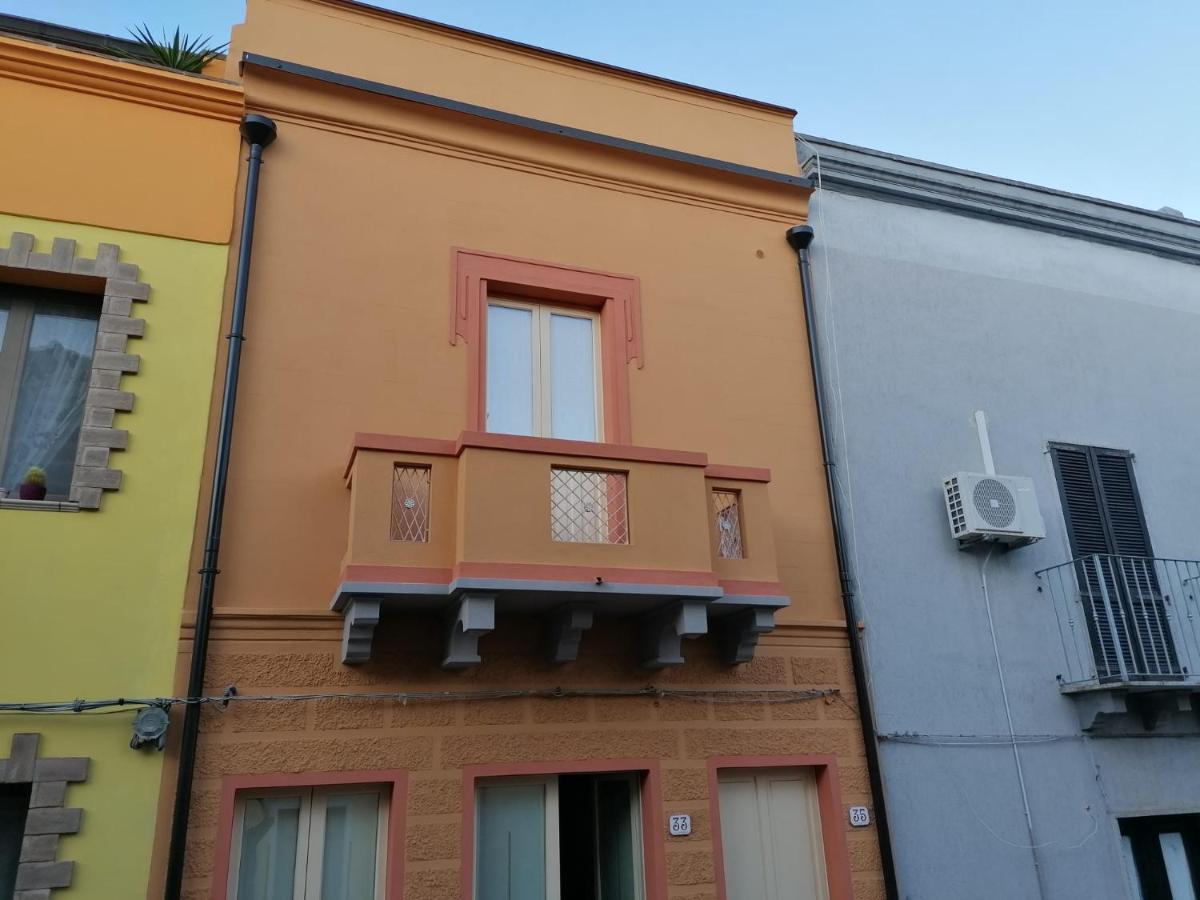 Appartamento Su Palazzina Storica In Centro A Sant'Antioco Exterior photo
